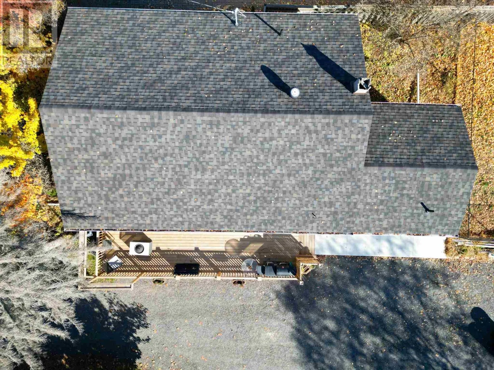6 Victoria AVE