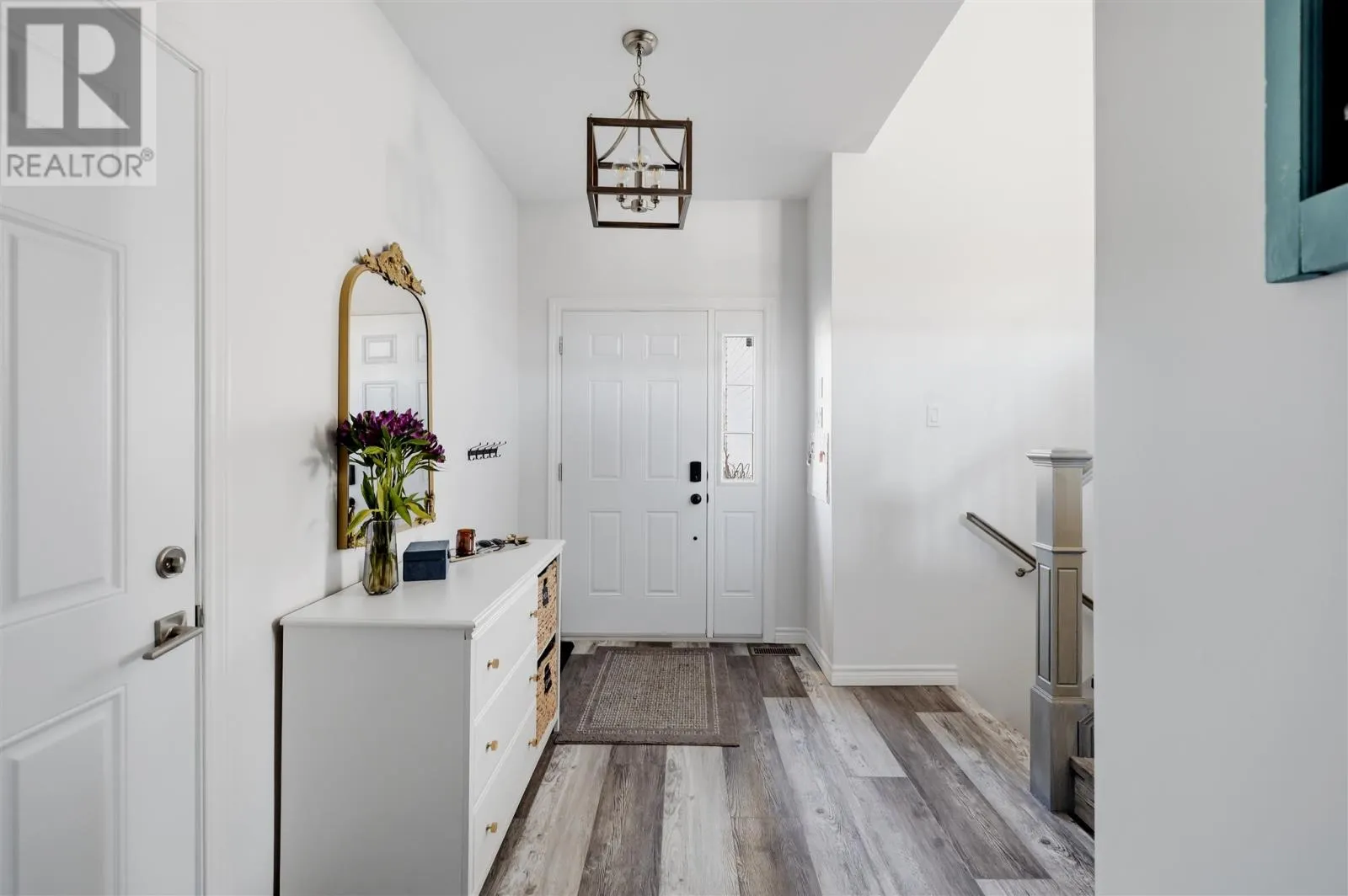 76 Crestwood AVE