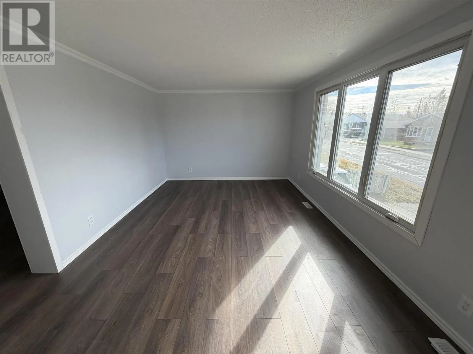 130 Dieppe AVE