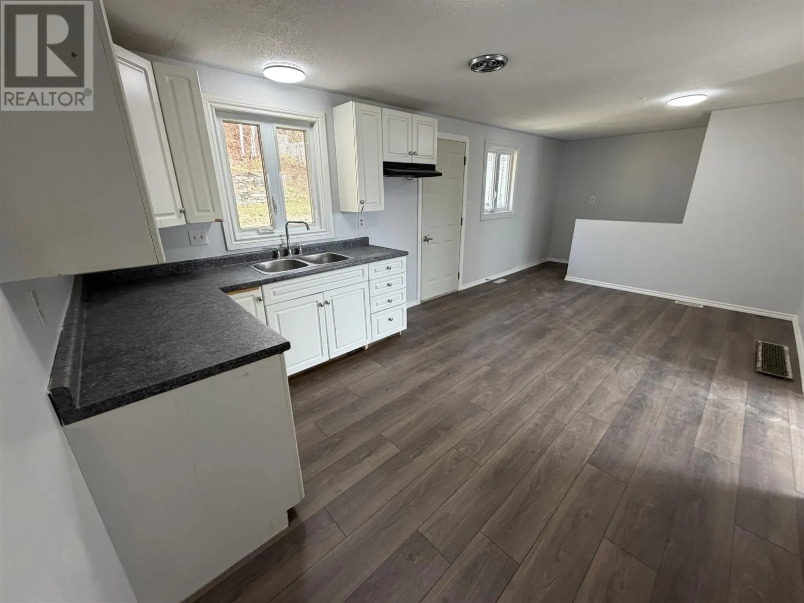130 Dieppe AVE