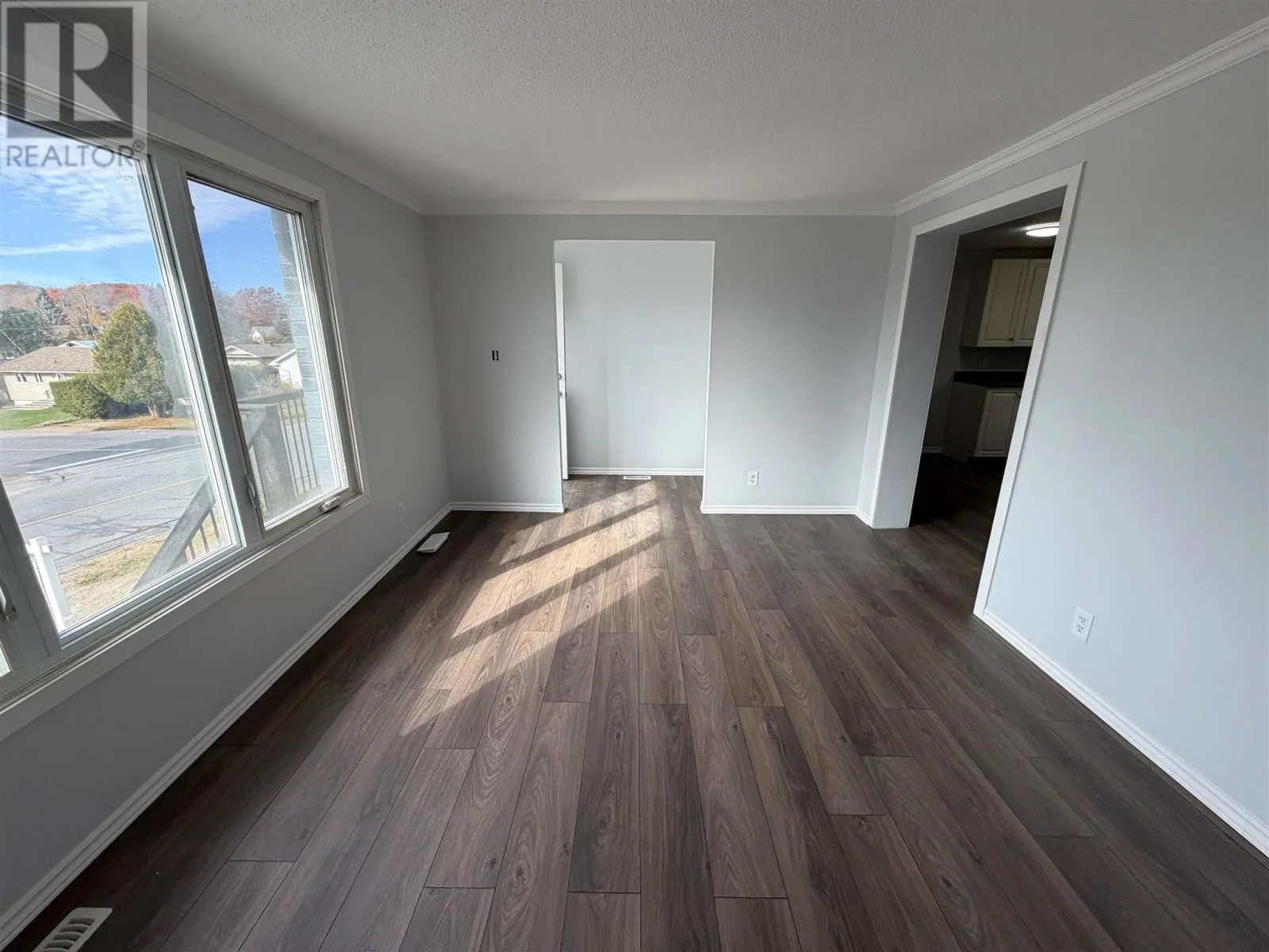 130 Dieppe AVE