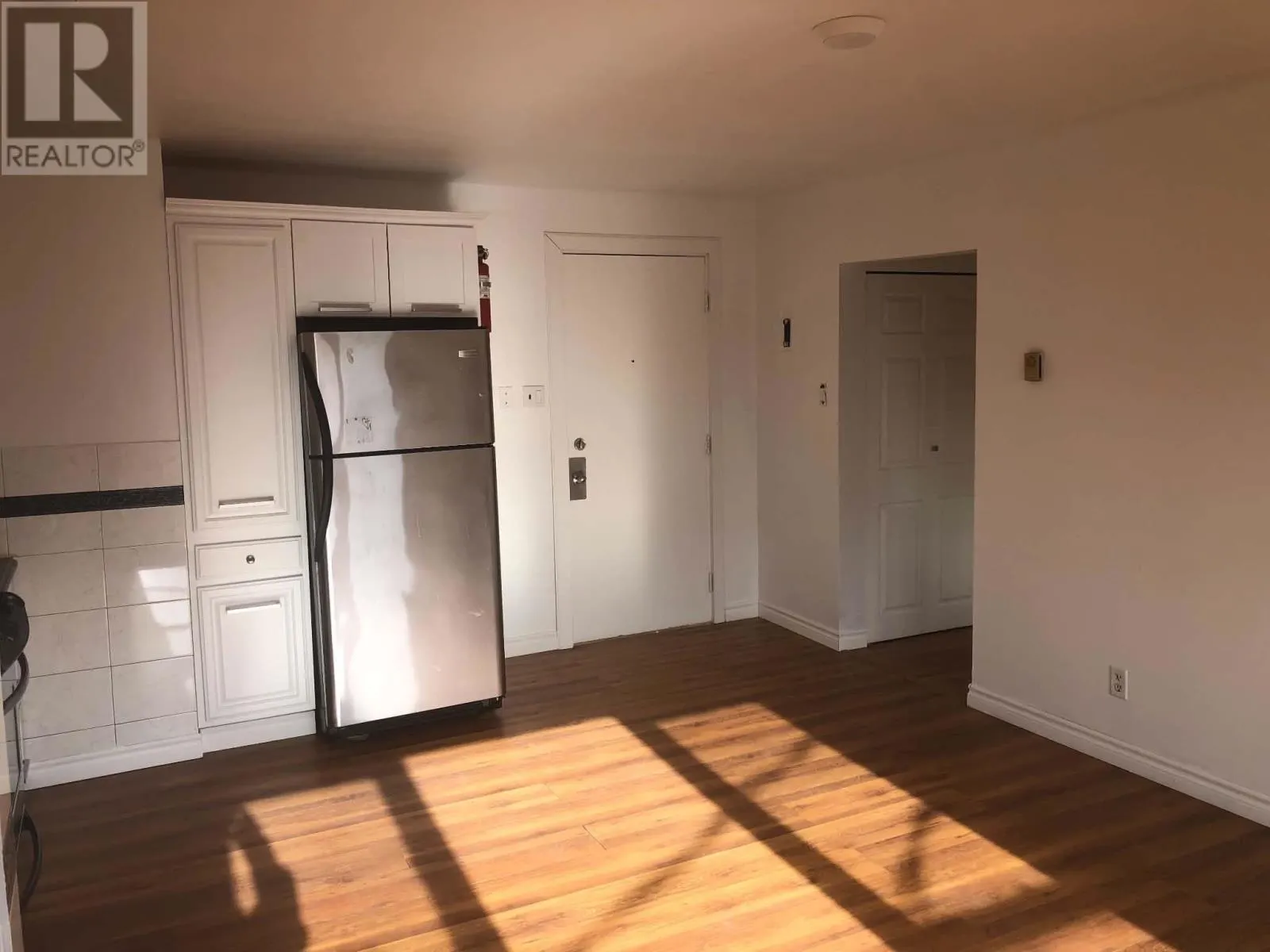#50 - 25 Mississauga AVE