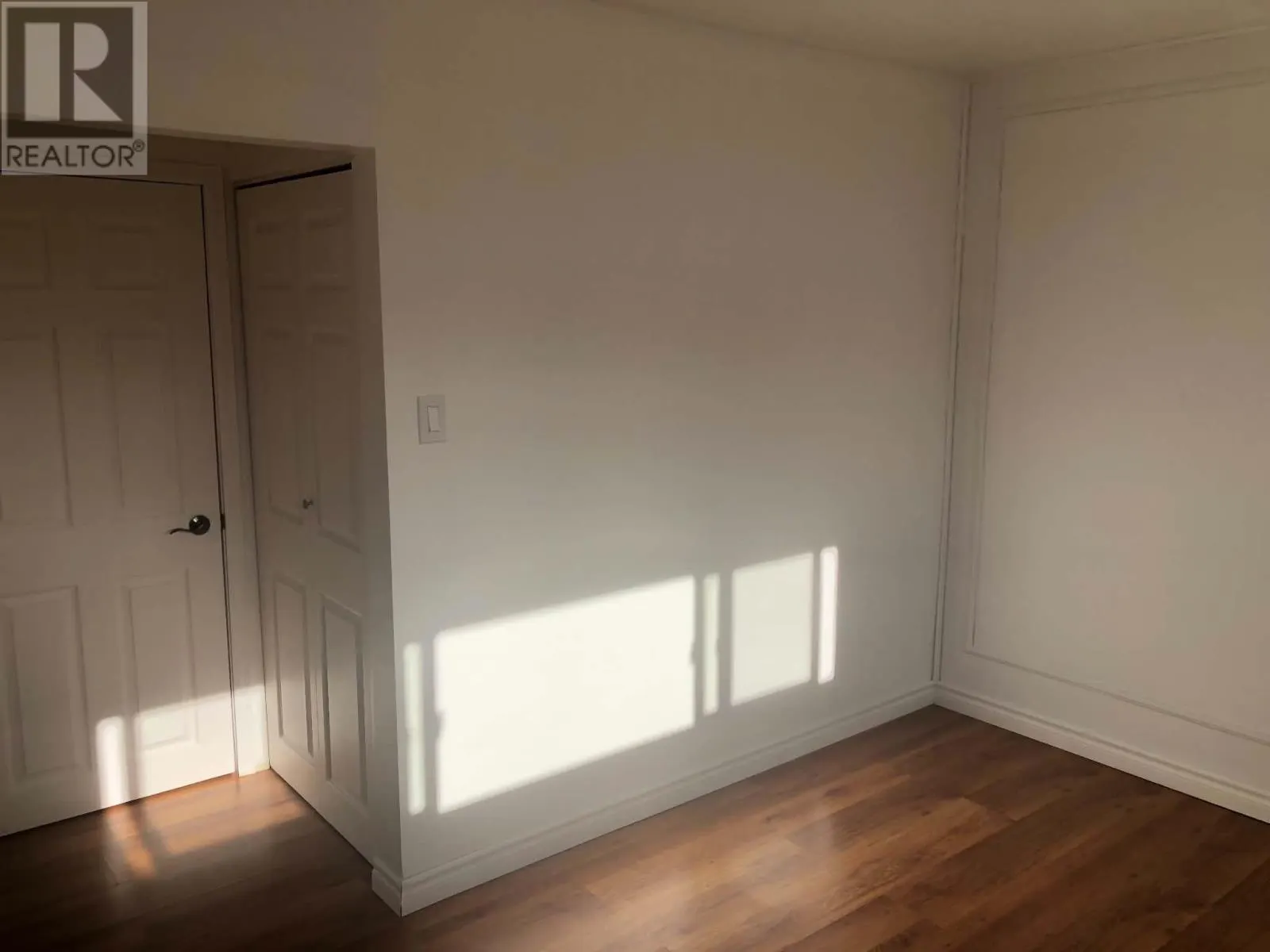 #50 - 25 Mississauga AVE