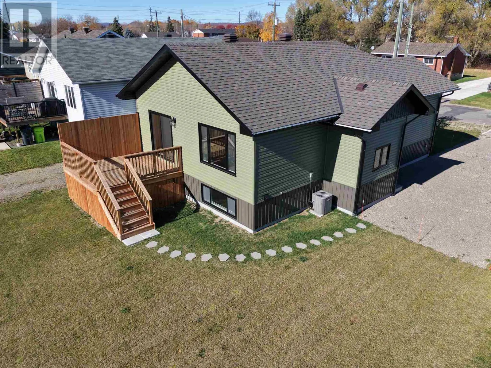 255 East Balfour ST