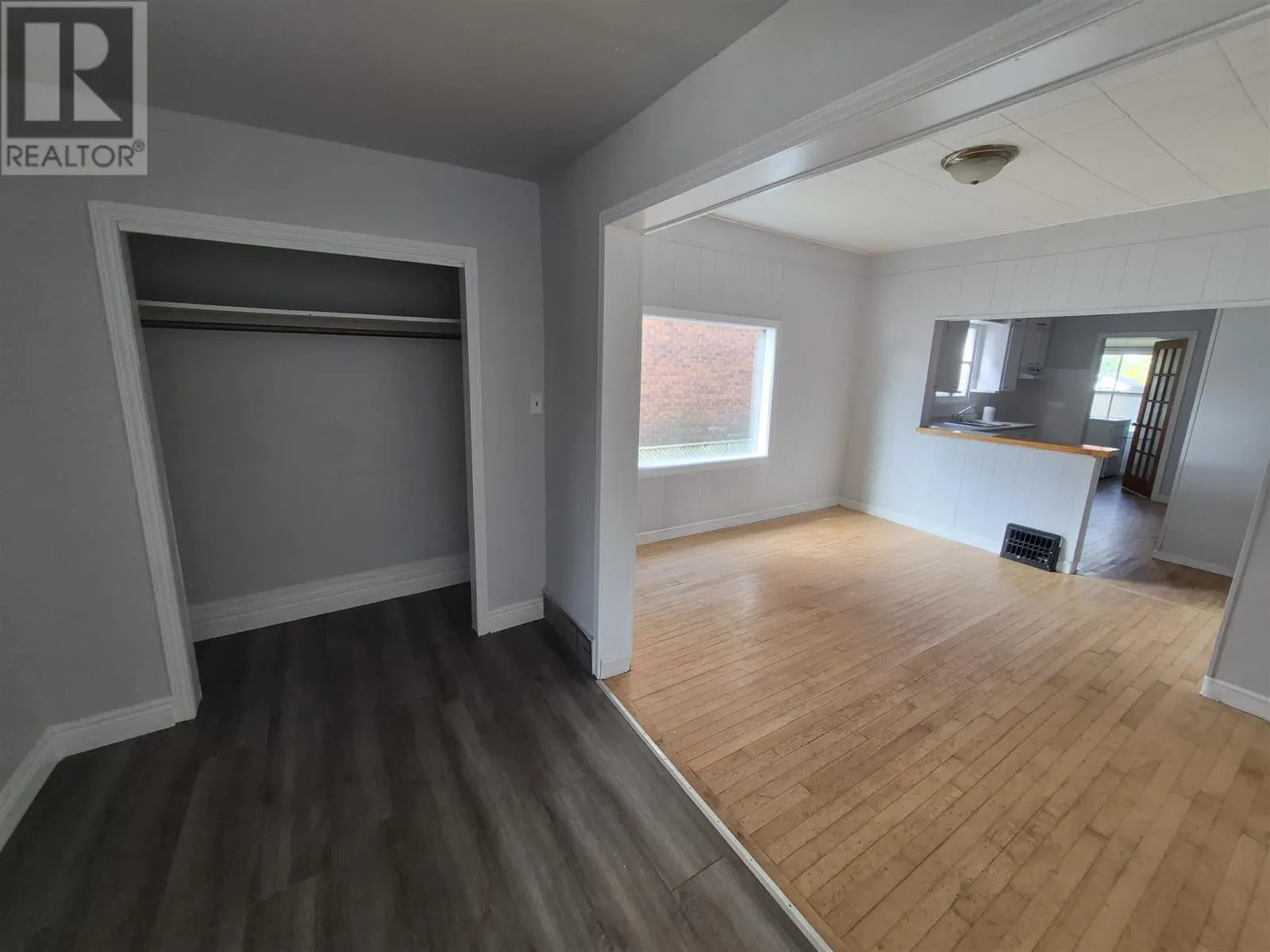 226 Albert ST W