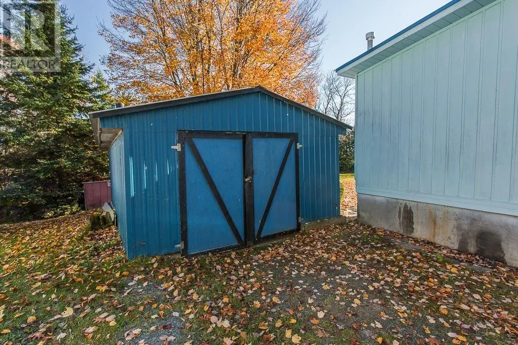 87 Federation ST S