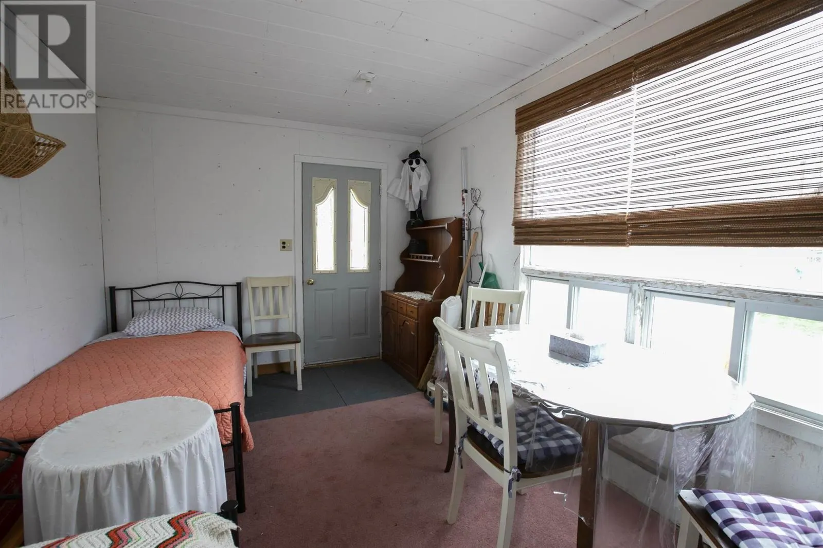 198 River RD