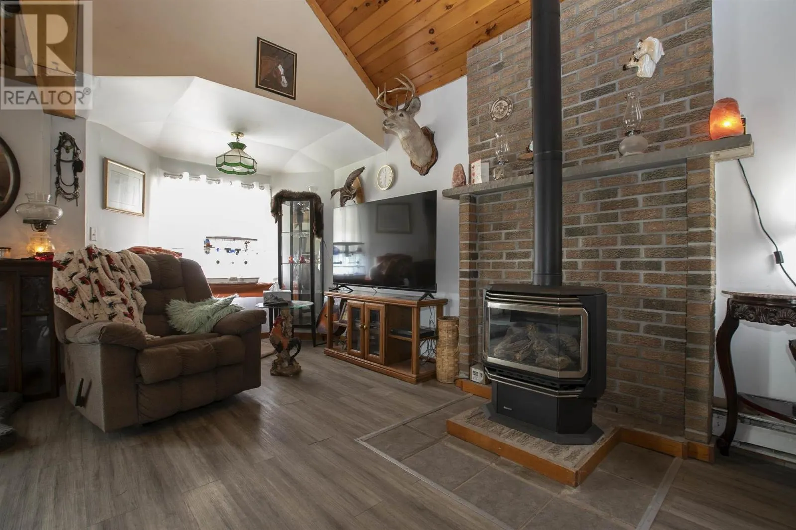 198 River RD