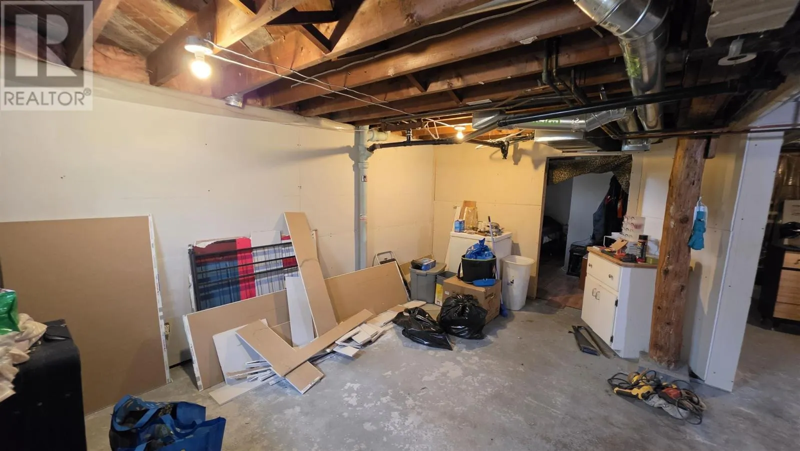 54 St. Georges AVE E