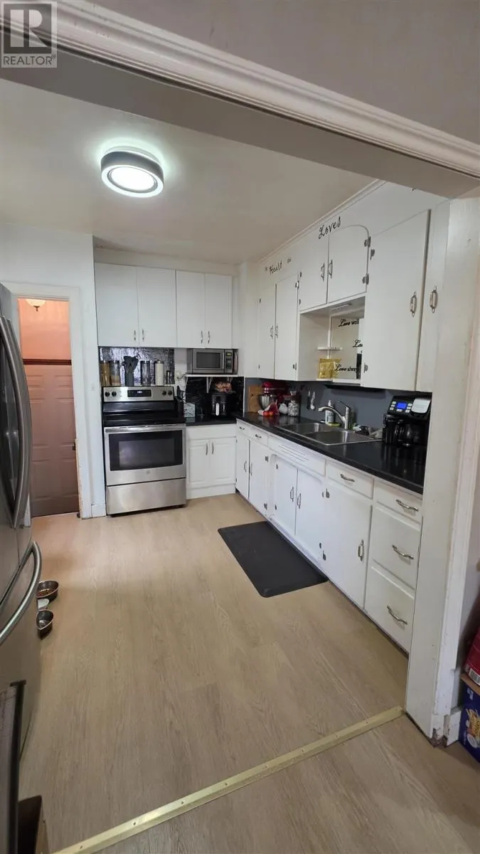 54 St. Georges AVE E