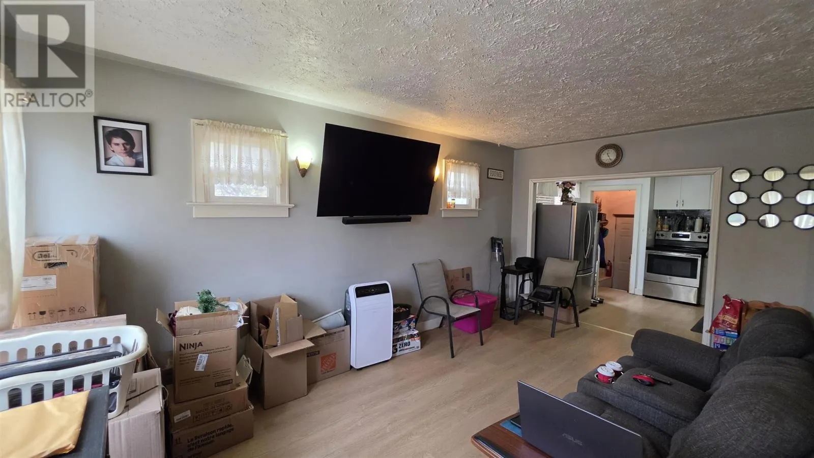 54 St. Georges AVE E