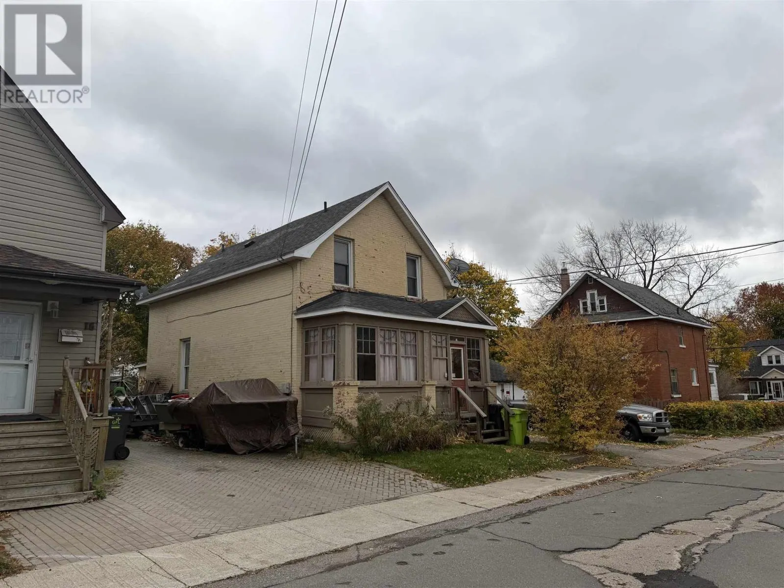 14 Abbott ST