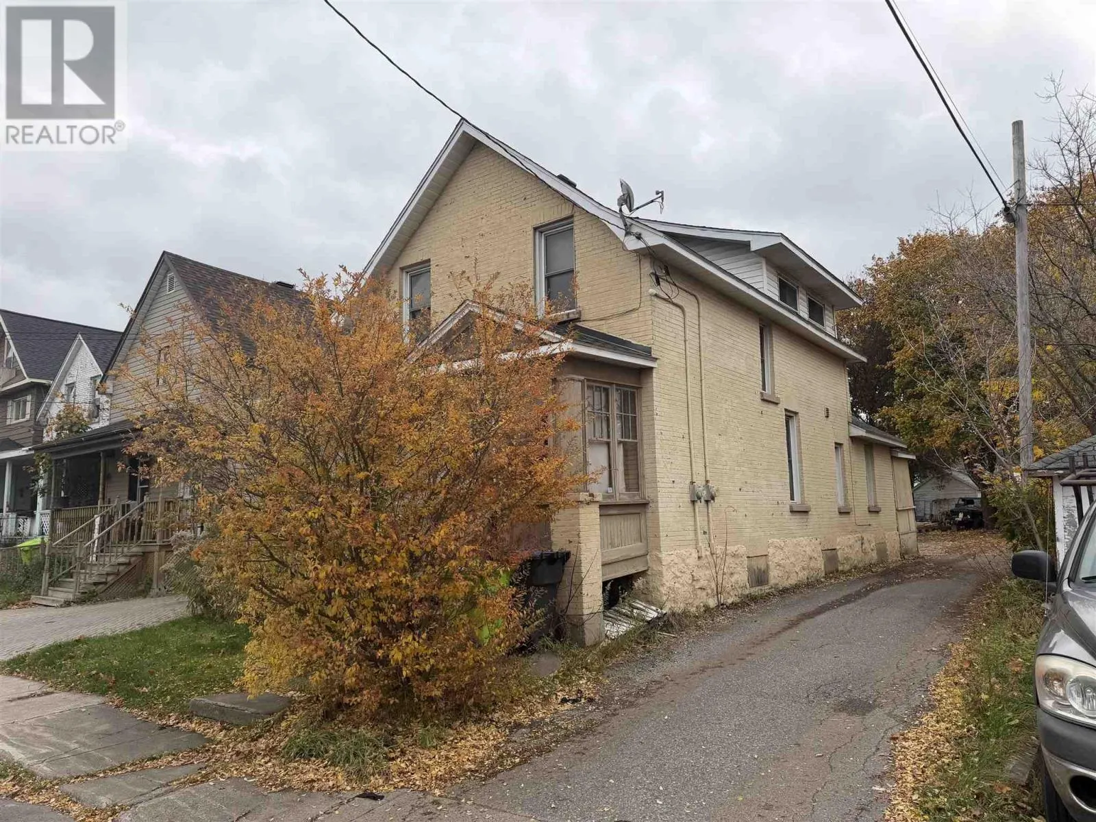 14 Abbott ST