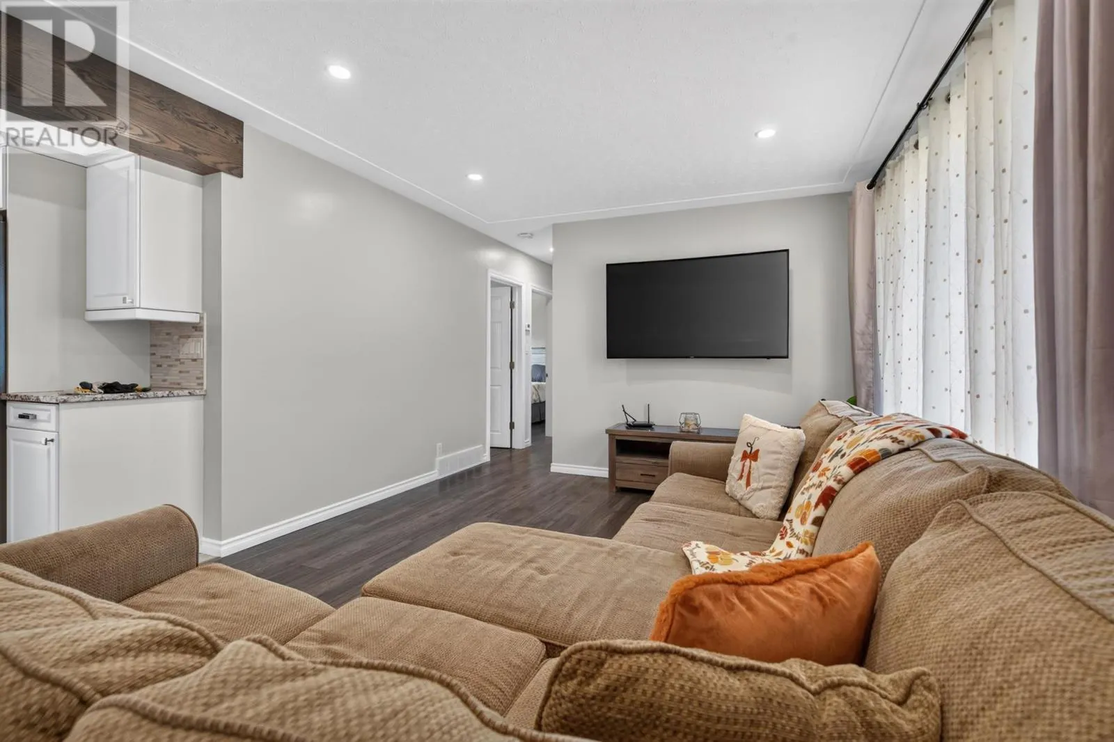 7 East Braemar BAY