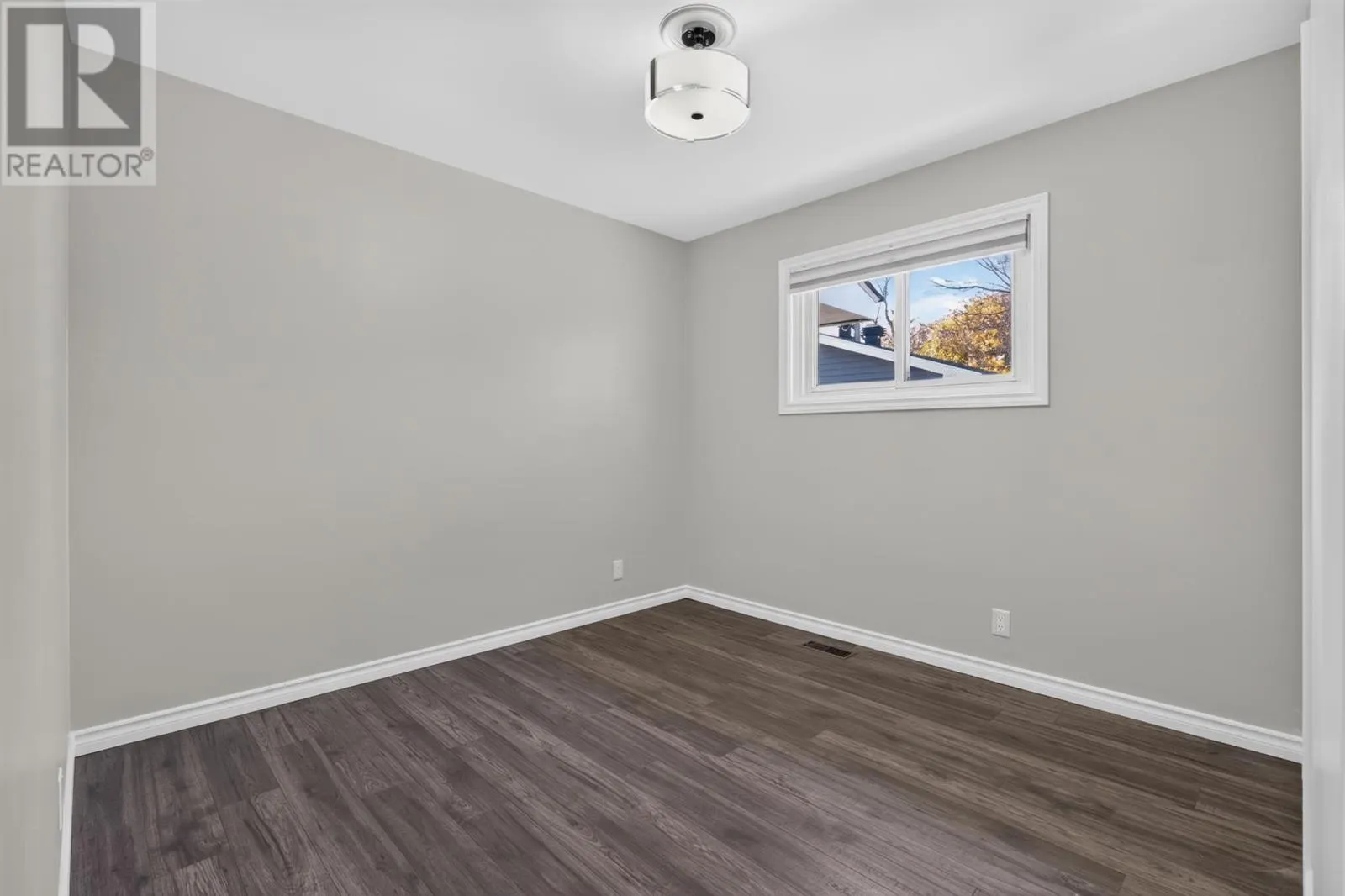 7 East Braemar BAY