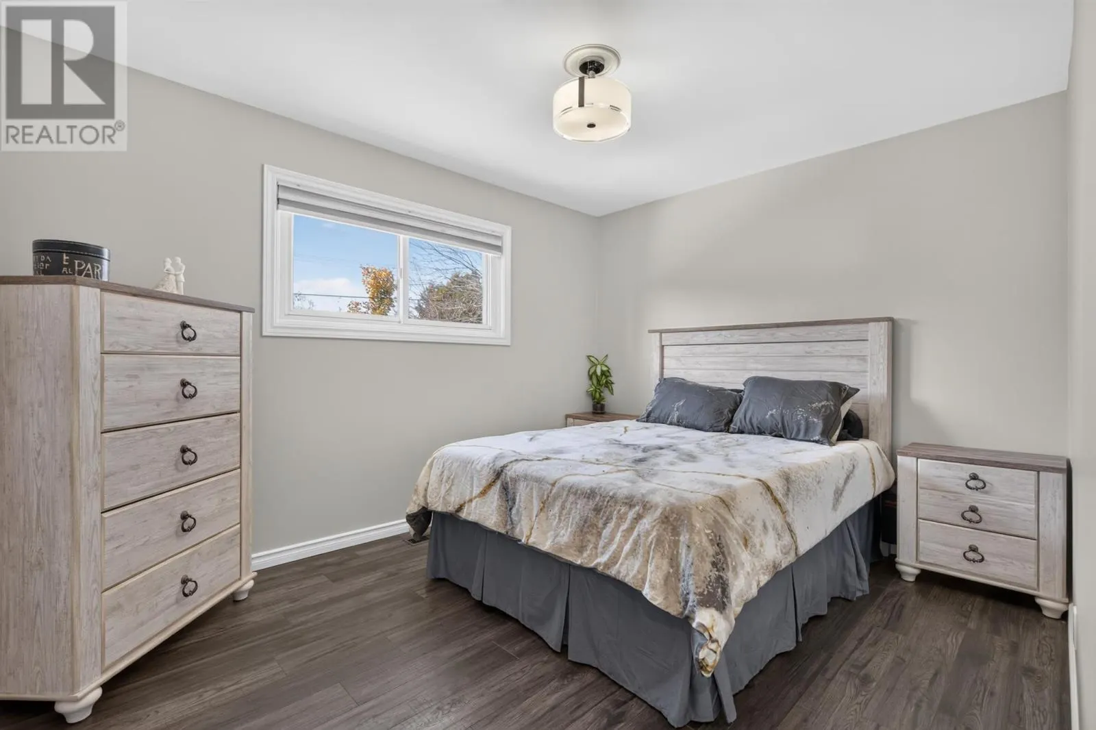 7 East Braemar BAY