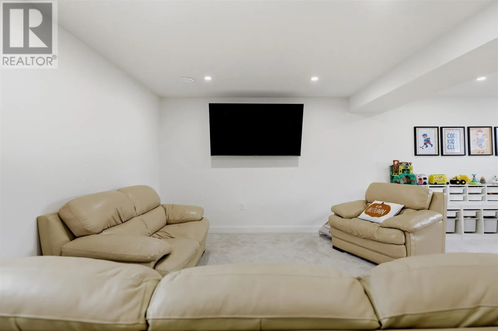 68 Crestwood AVE