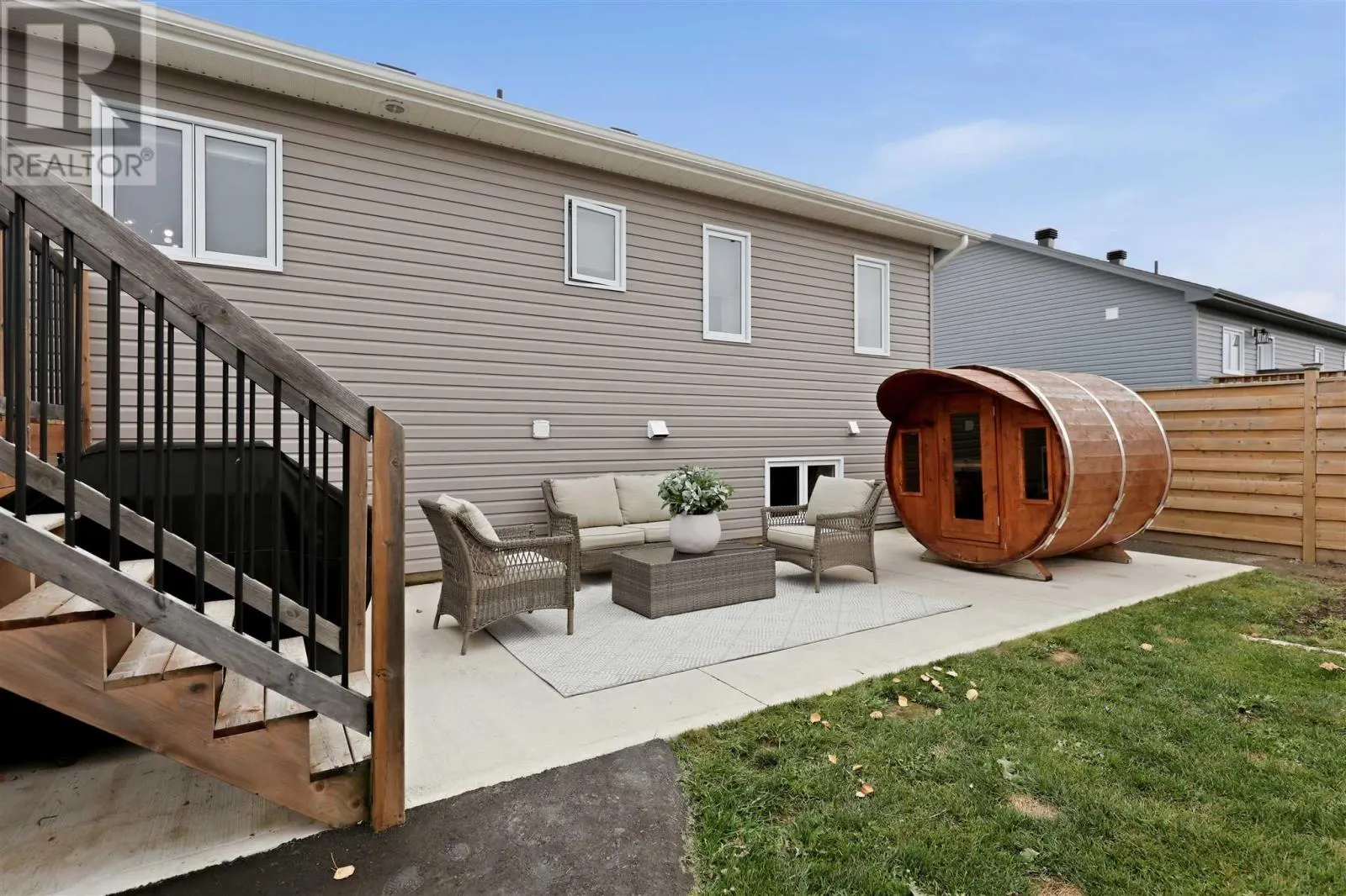 68 Crestwood AVE