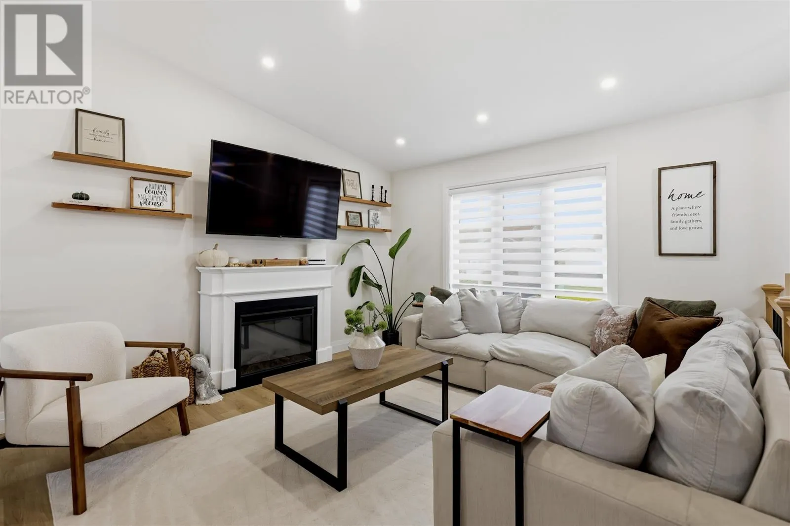68 Crestwood AVE