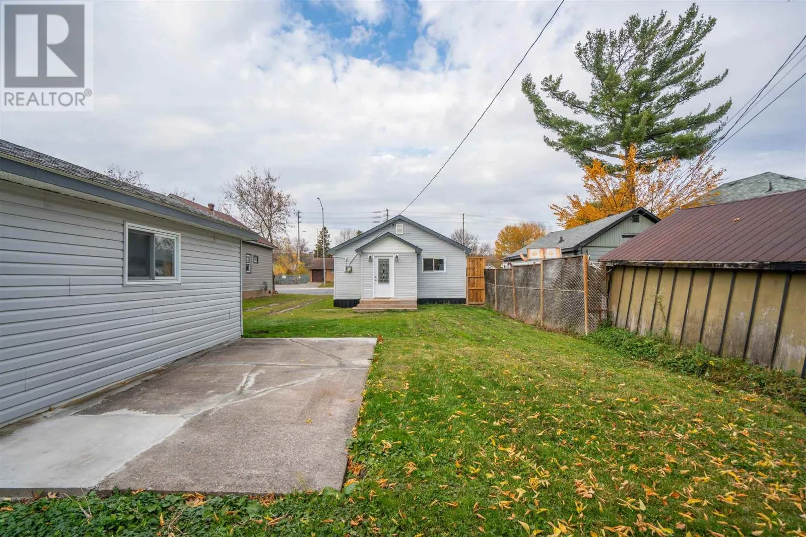 1243 Wellington E