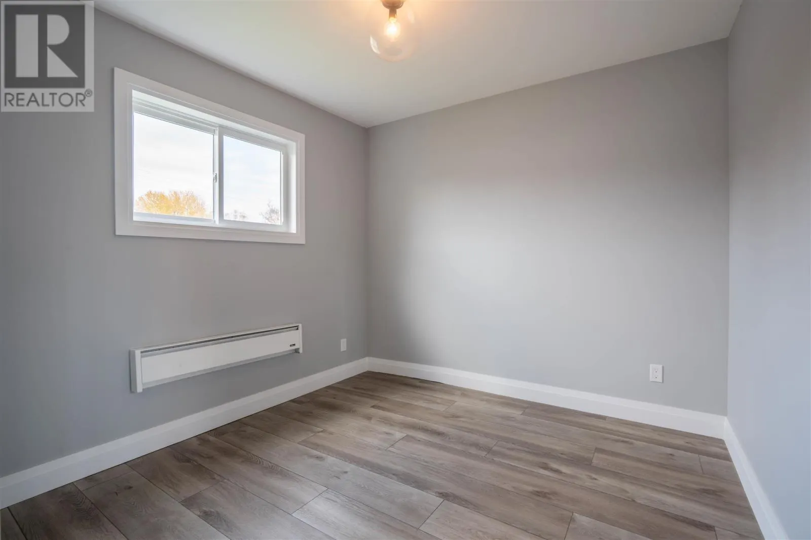 1243 Wellington E