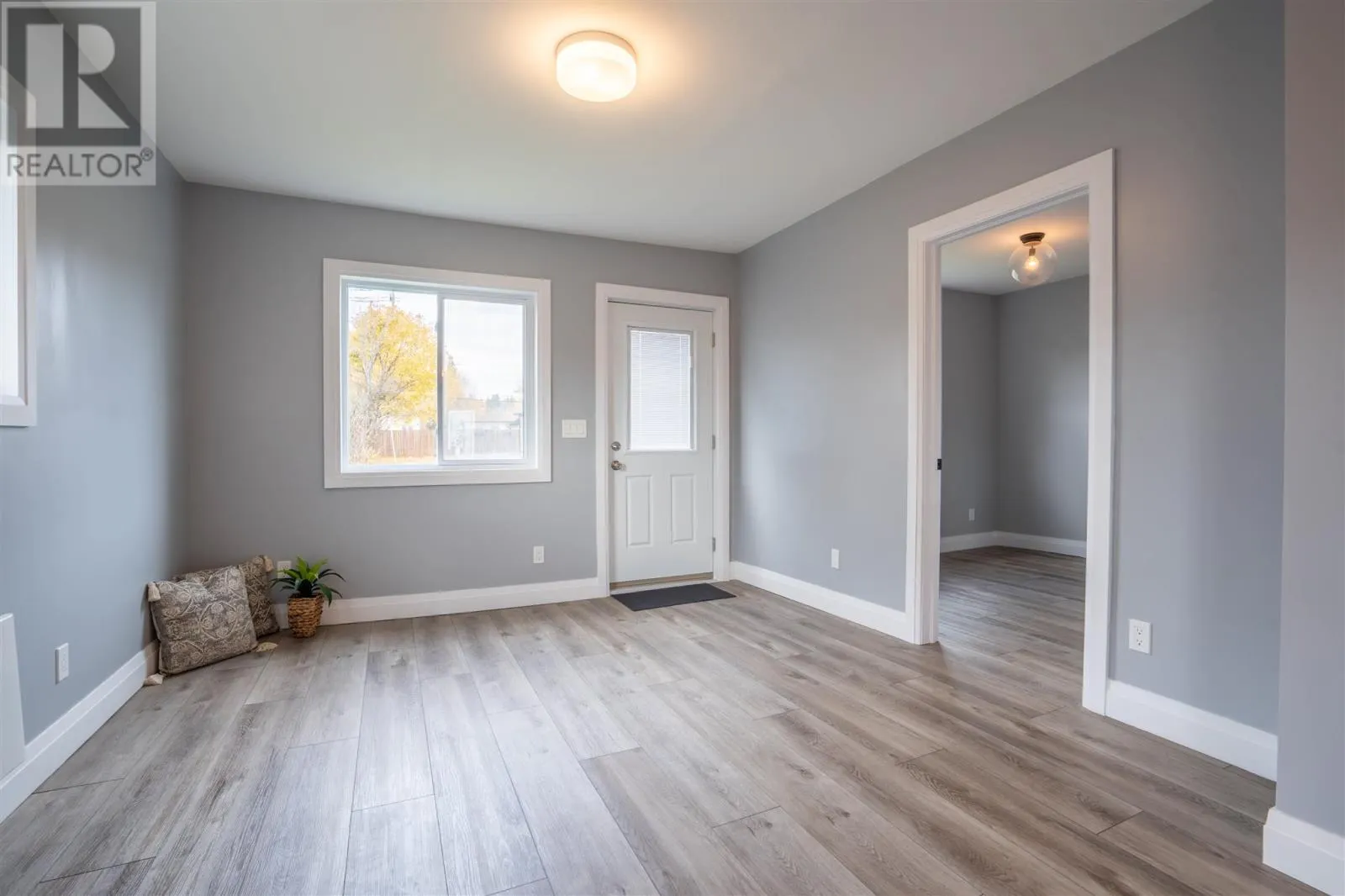 1243 Wellington E