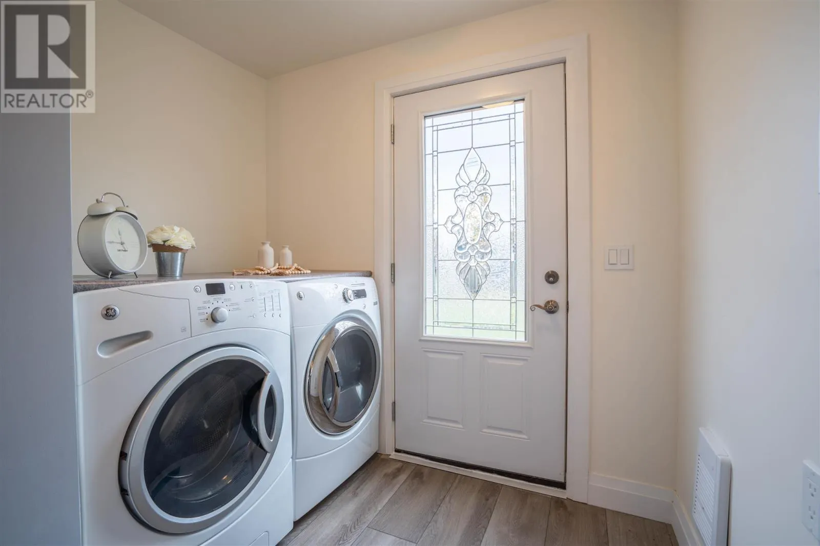 1243 Wellington E