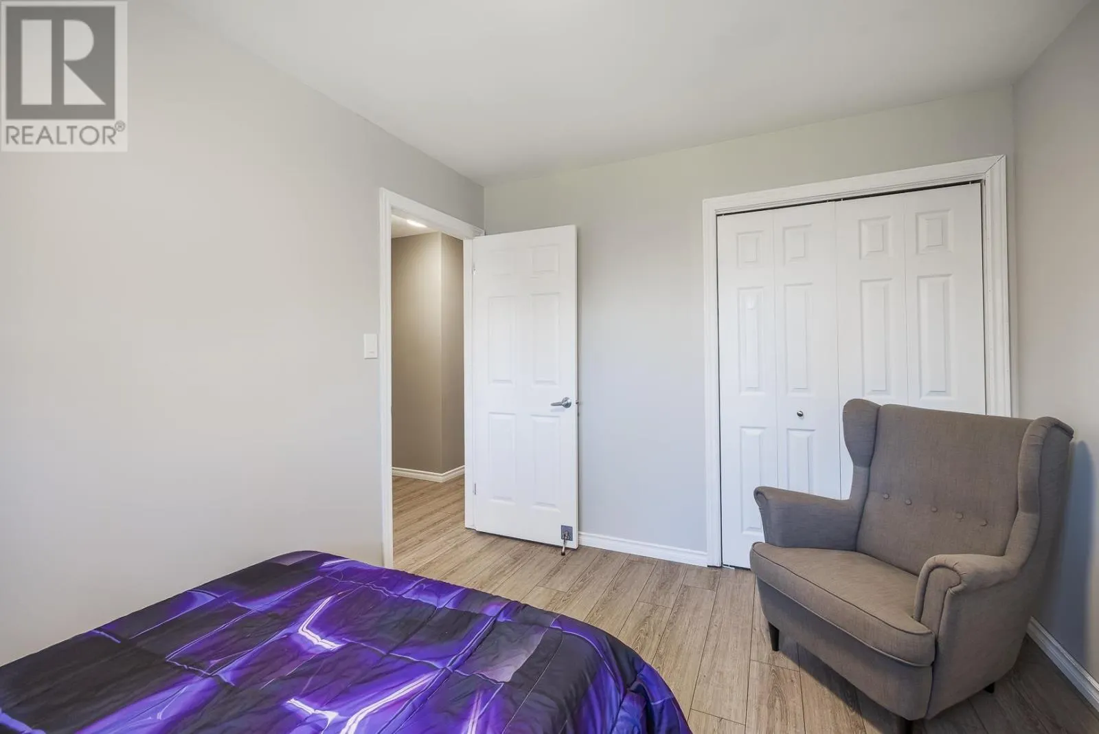 27 Highland CT