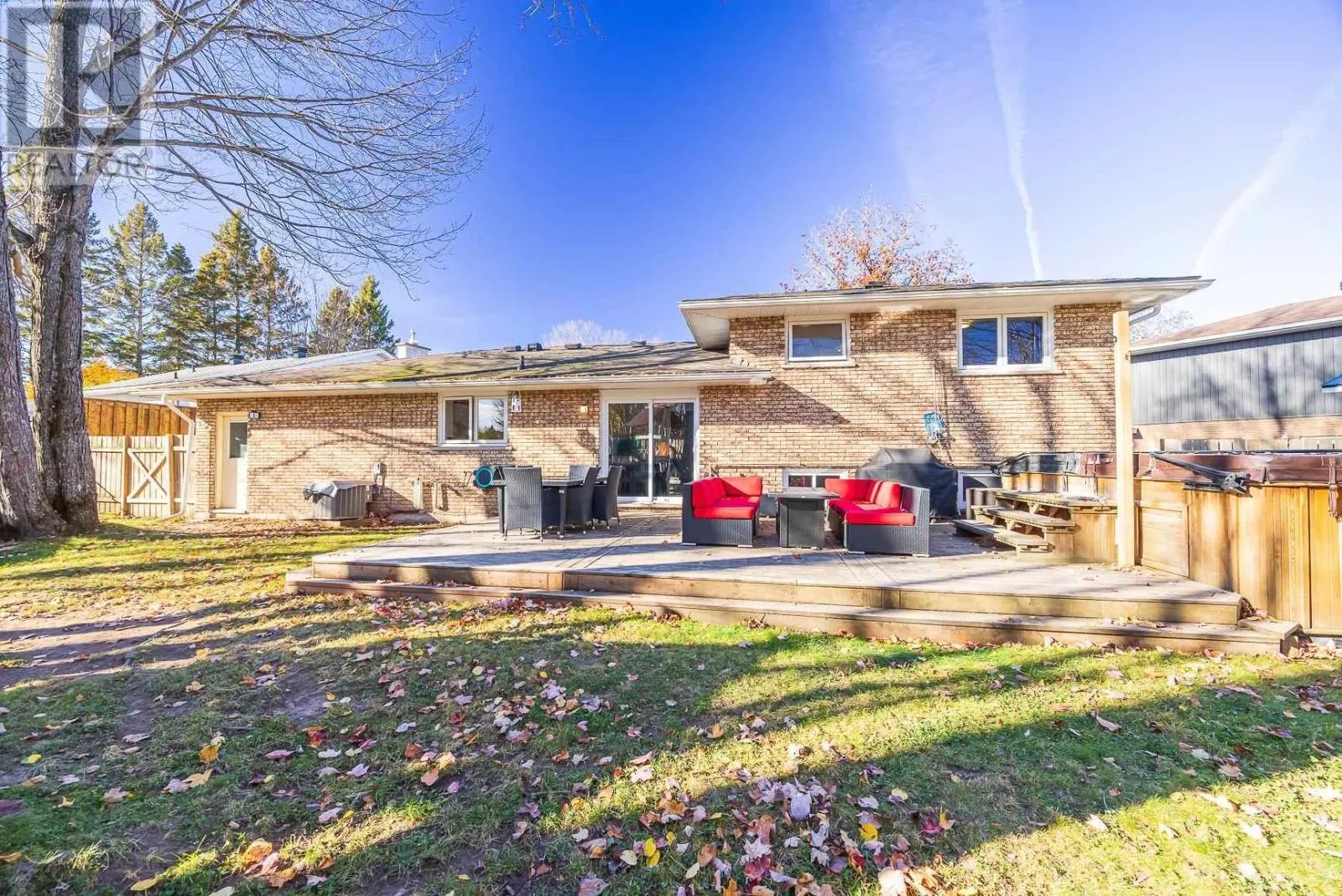 27 Highland CT