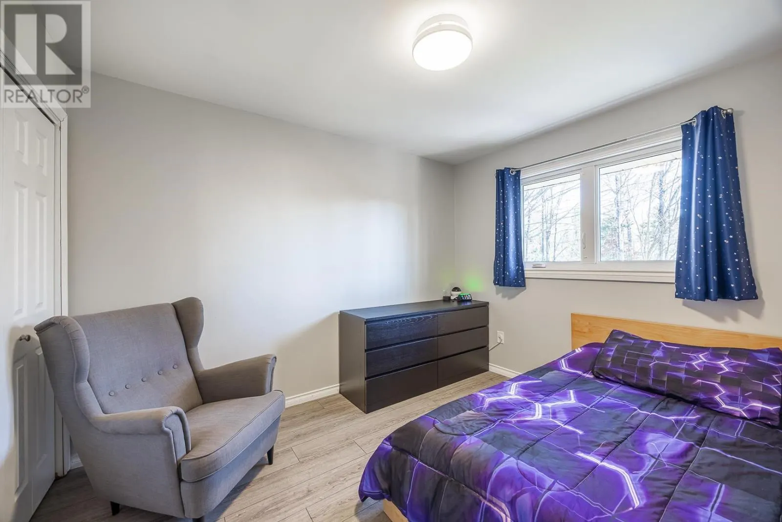 27 Highland CT