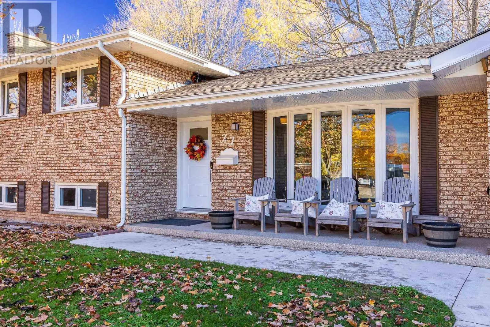 27 Highland CT