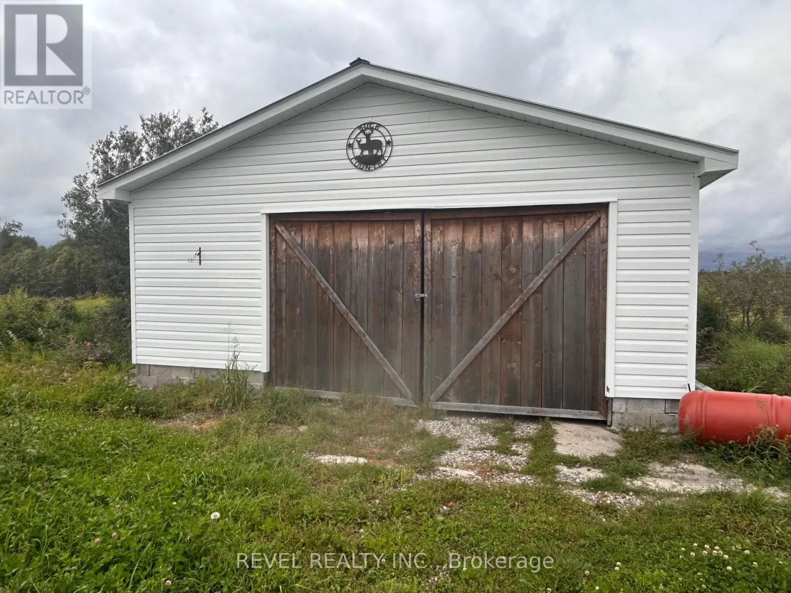 1105 4 & 5 GLACKMEYER CONCESSION