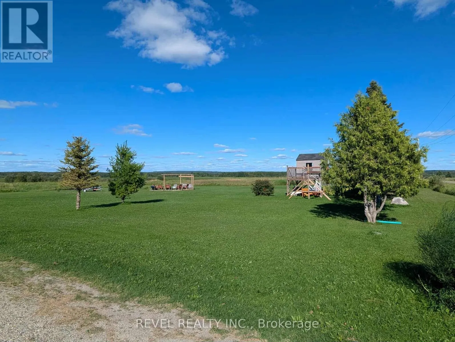 1105 4 & 5 GLACKMEYER CONCESSION