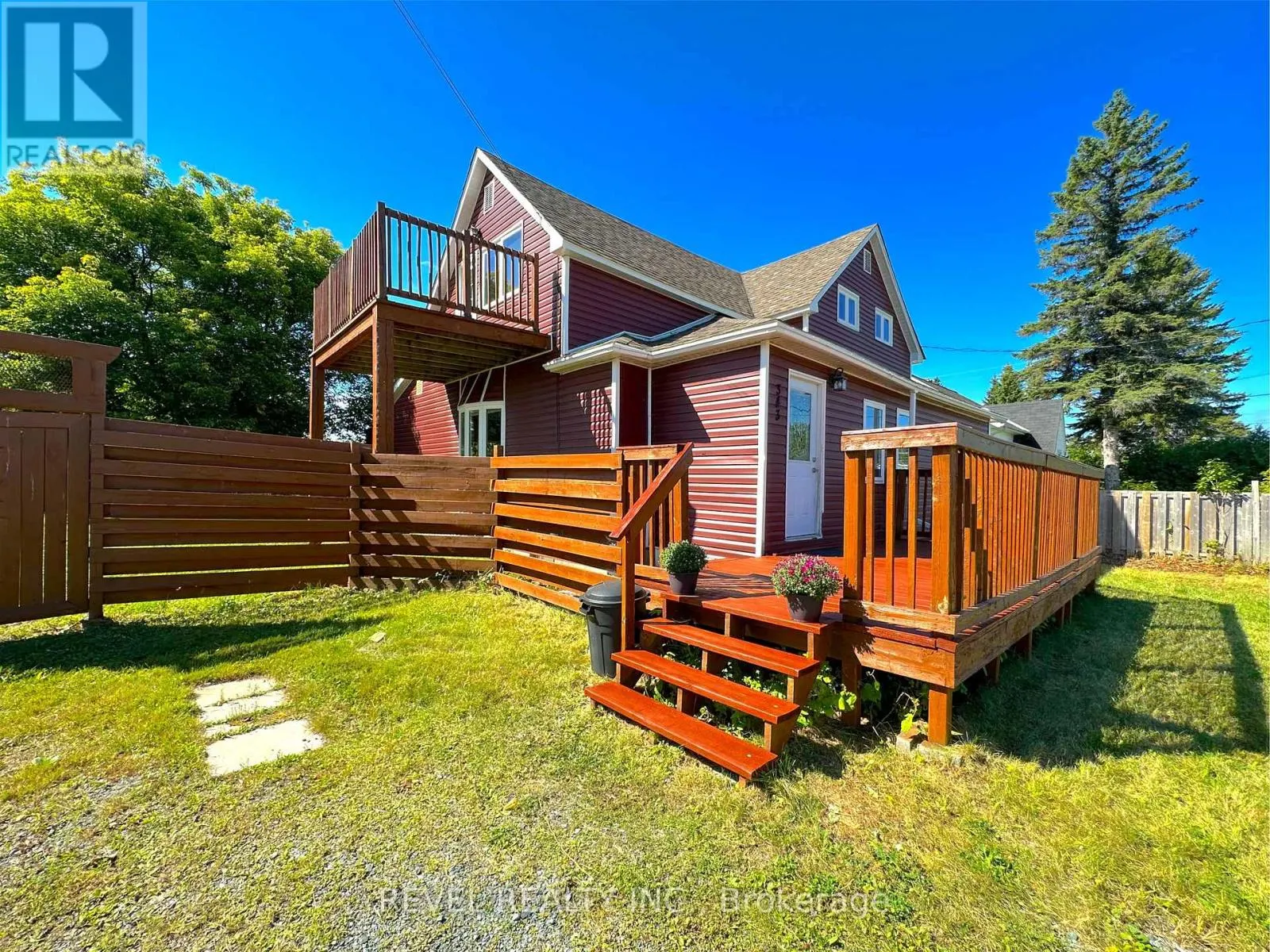 343 MACDOUGALL AVENUE