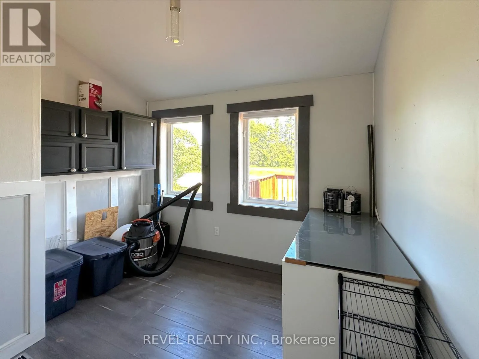 343 MACDOUGALL AVENUE