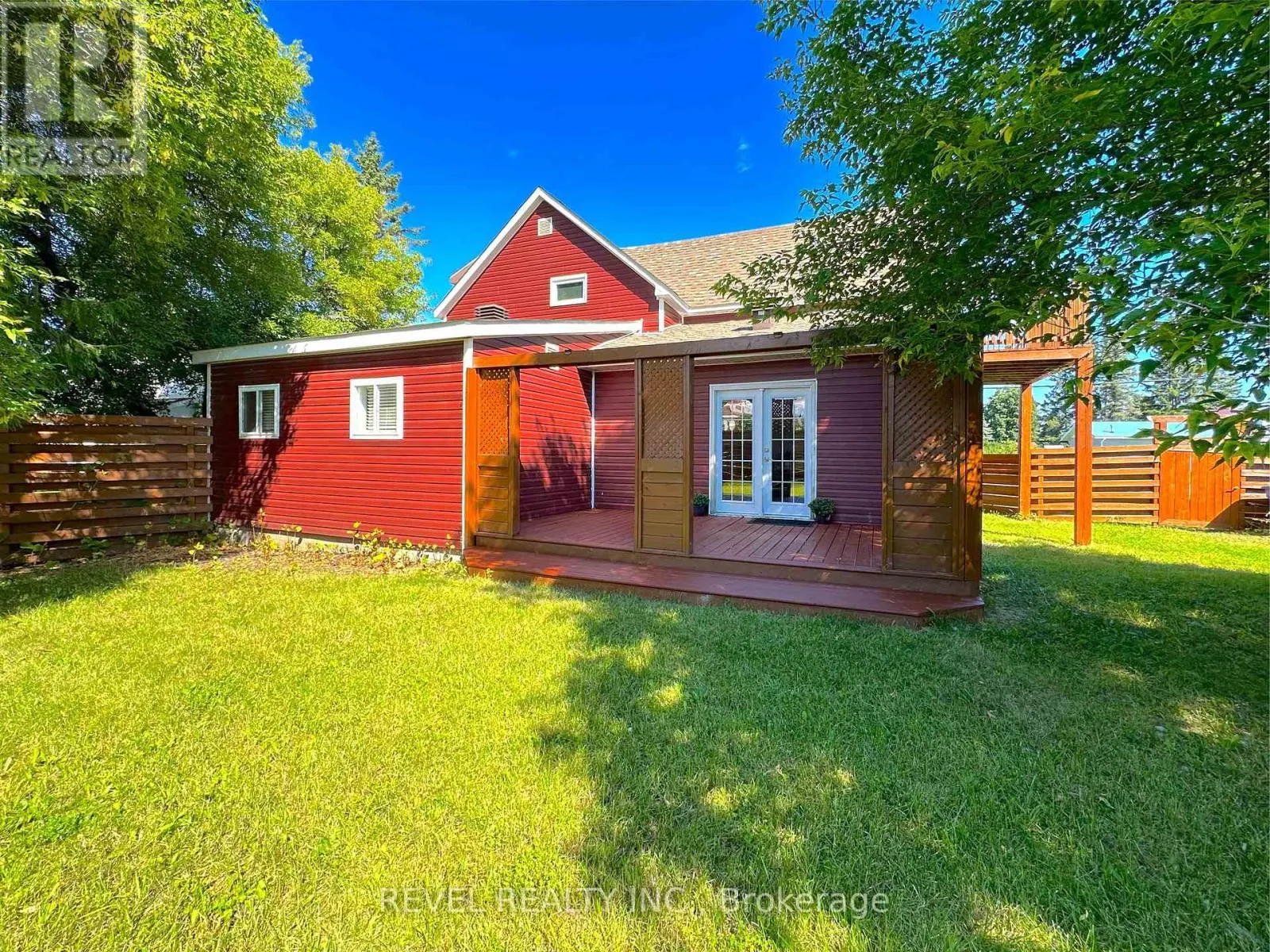 343 MACDOUGALL AVENUE