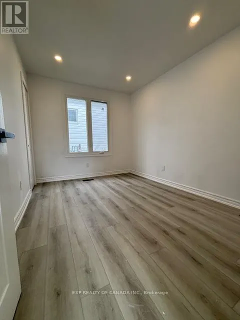 34 FLORAL AVENUE