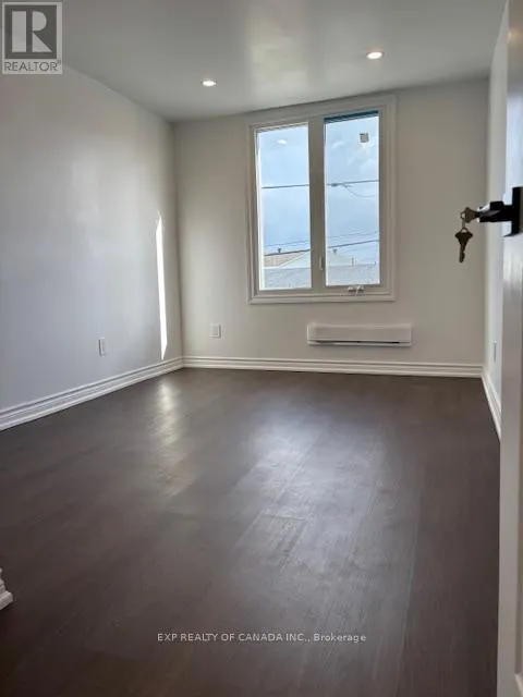 34 FLORAL AVENUE