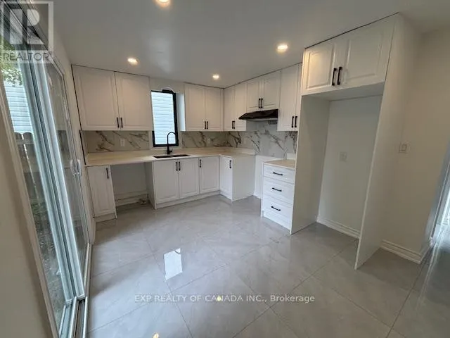 34 FLORAL AVENUE