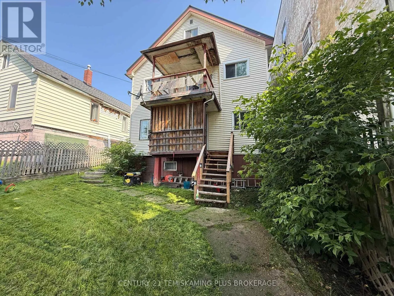5 MCKELVIE AVENUE