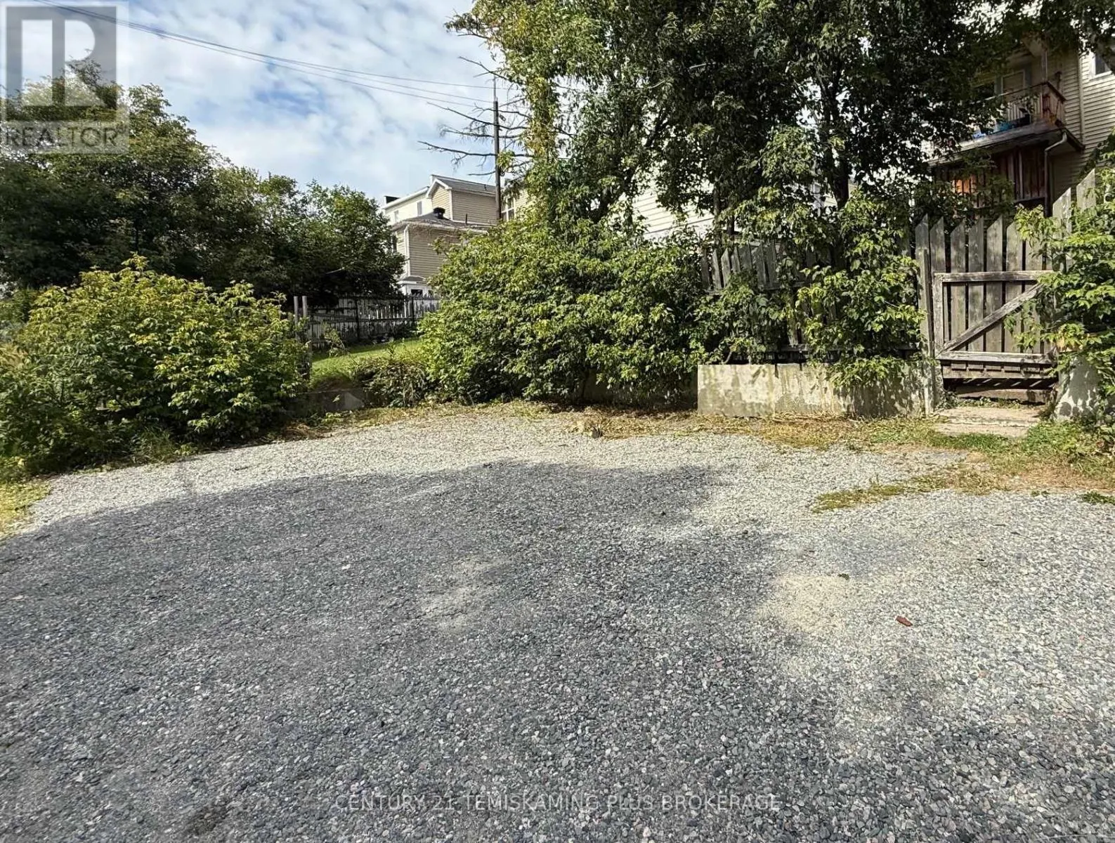 5 MCKELVIE AVENUE