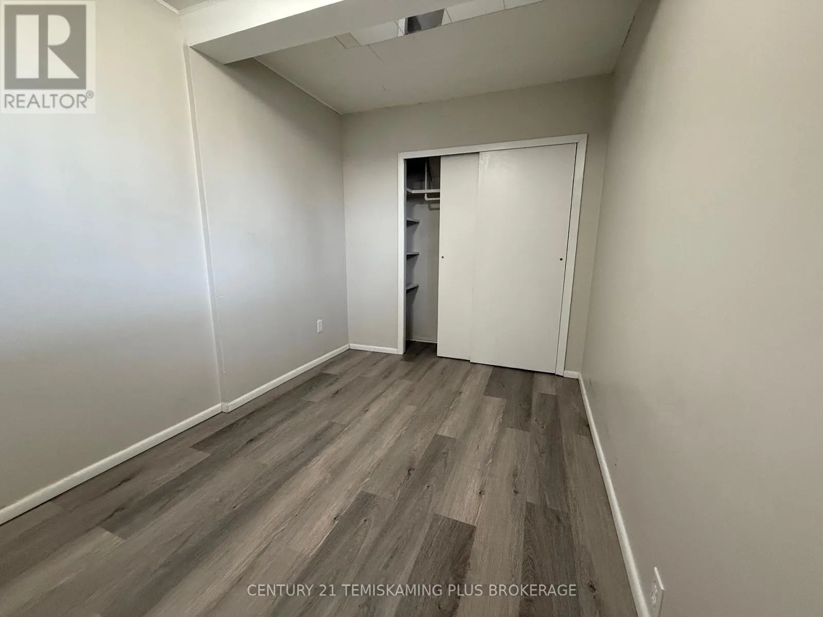 5 MCKELVIE AVENUE