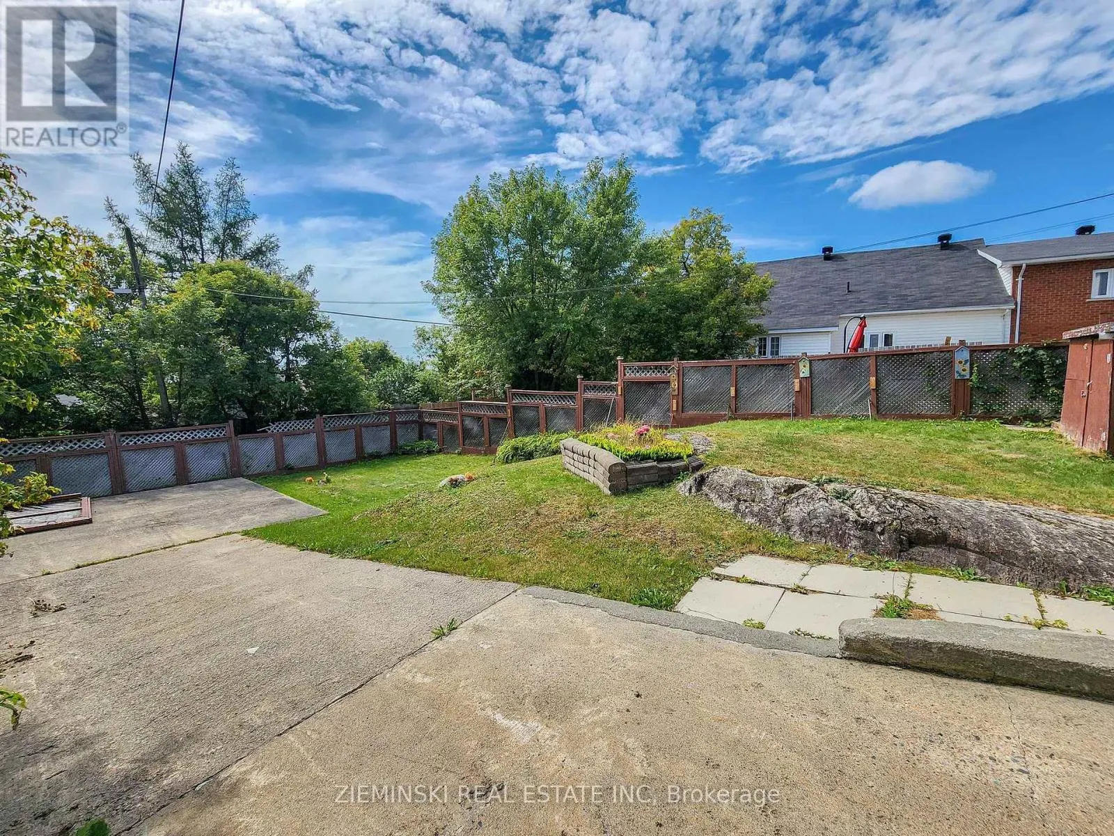 50 MC CAMUS AVENUE