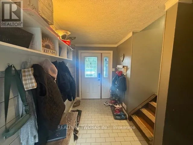225 OTTOLEN ST (PORCUPINE) STREET