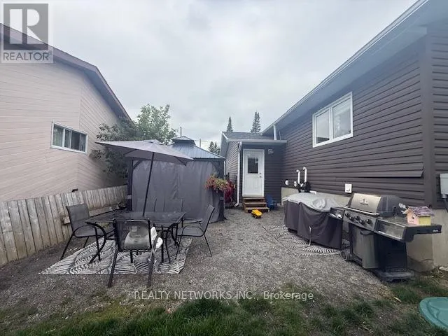225 OTTOLEN ST (PORCUPINE) STREET