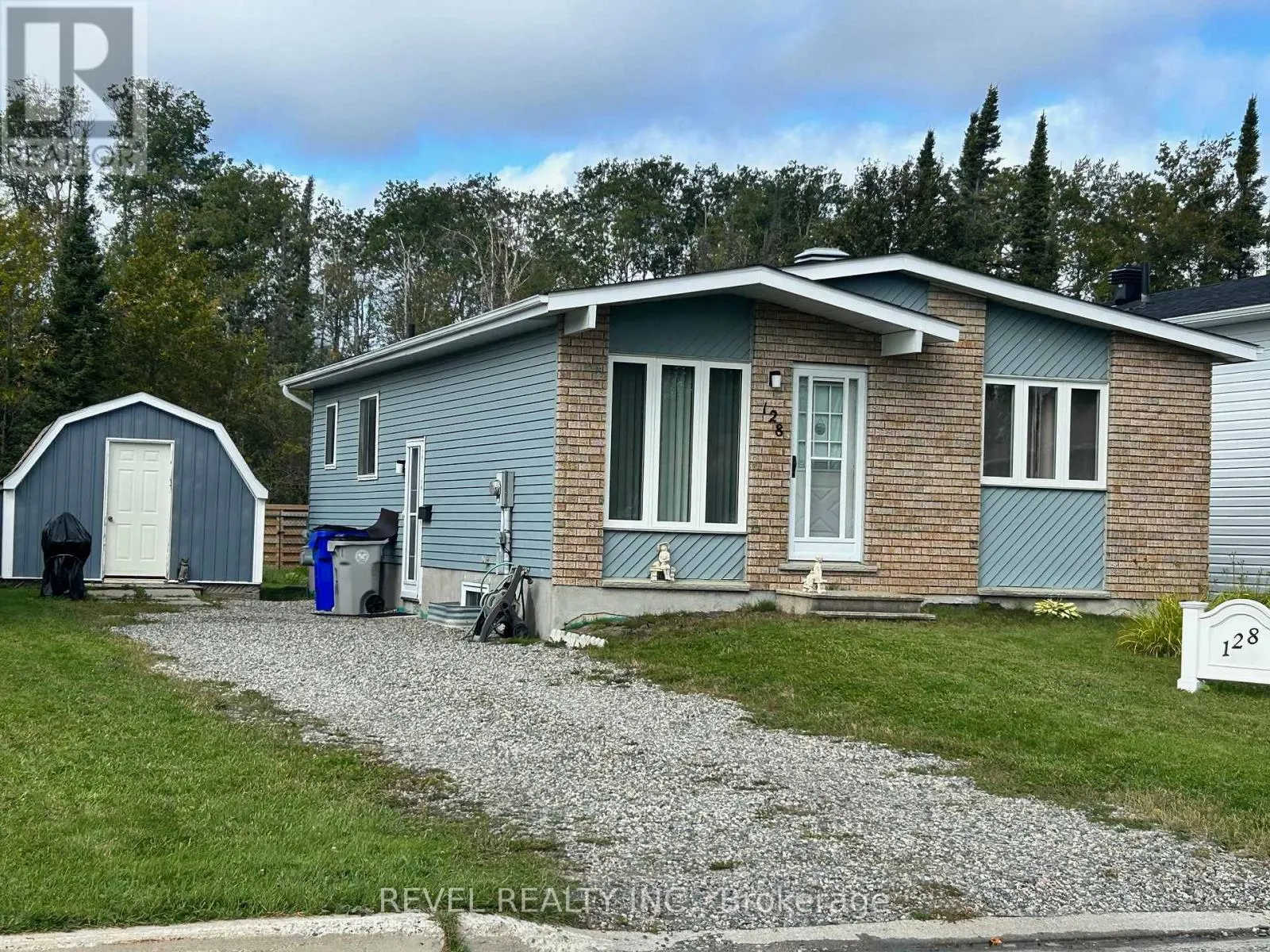 128 SPILLENAAR STREET