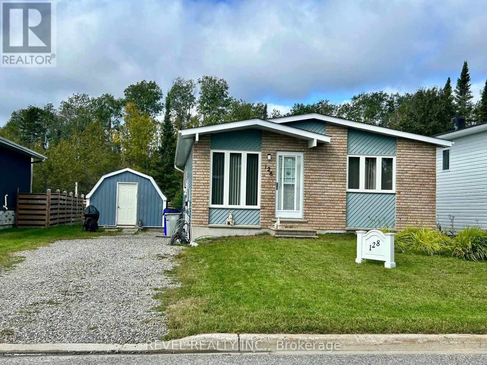 128 SPILLENAAR STREET