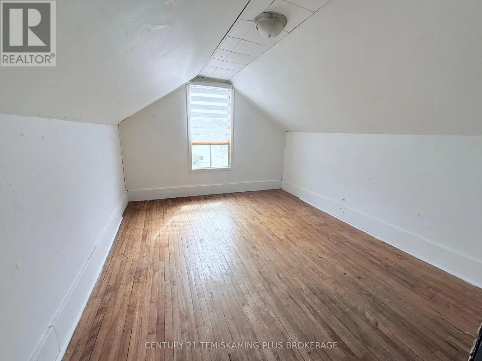 80 POPLAR AVENUE