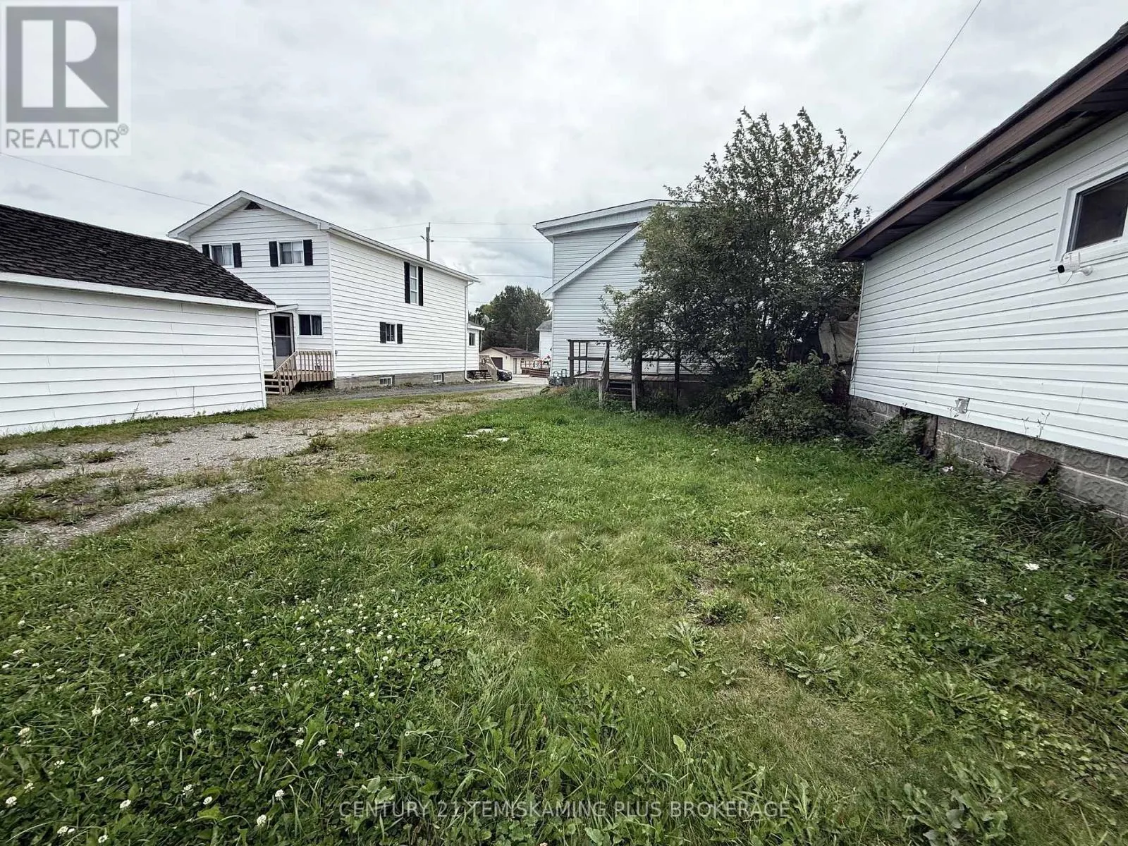80 POPLAR AVENUE