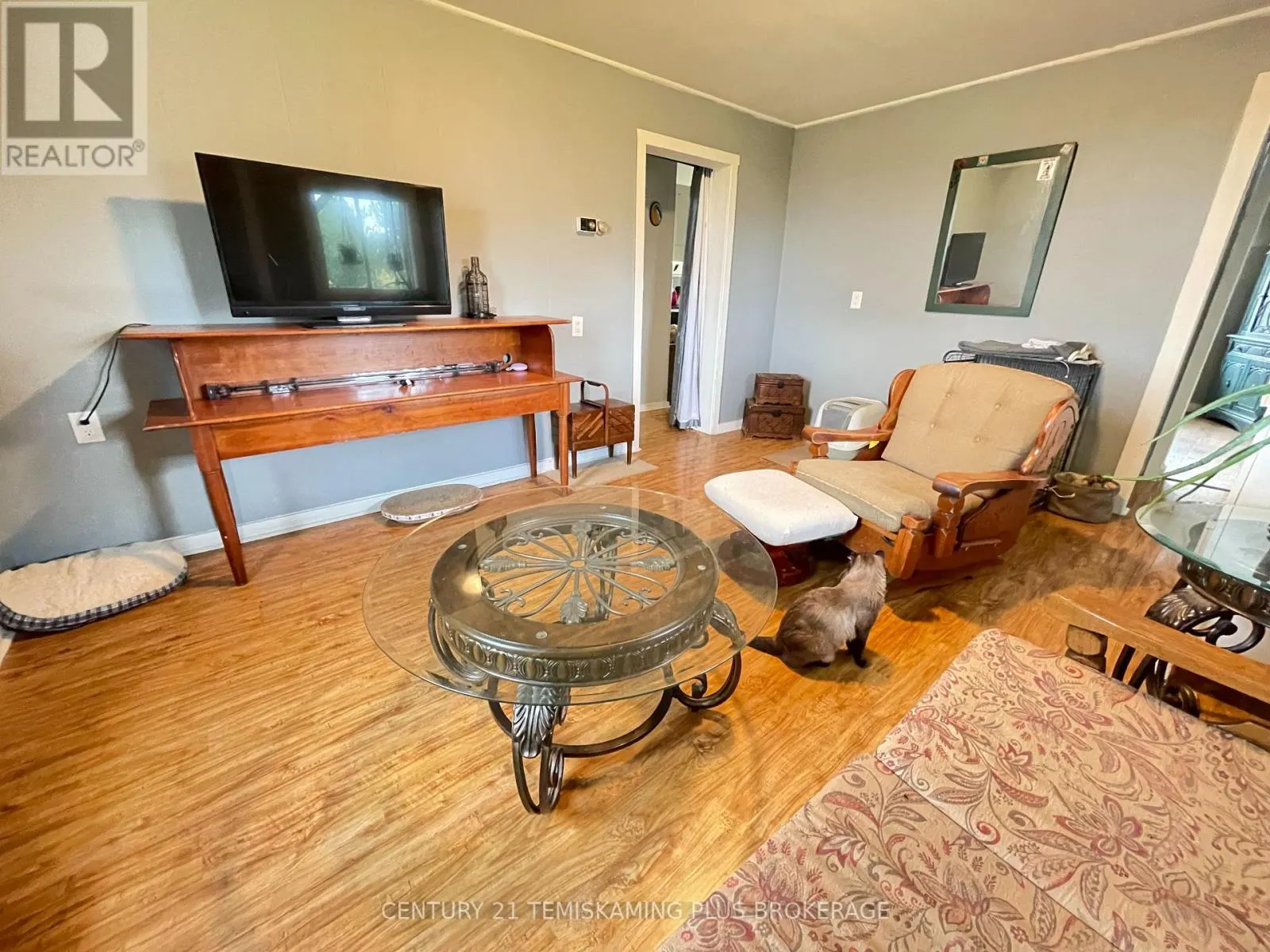 253156 ROGER'S ROAD